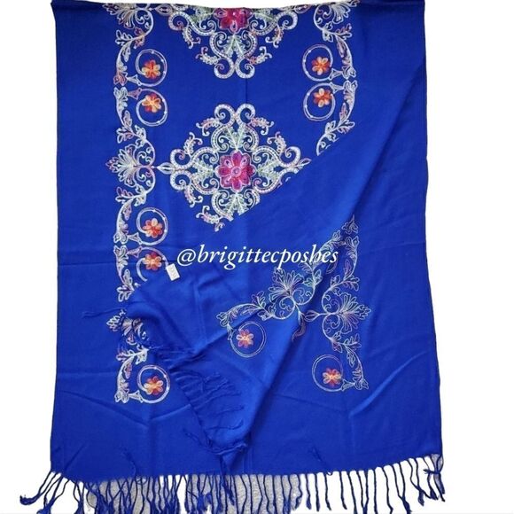 CHALINA Blue Embroidered Shawl  - Picture 6 of 10